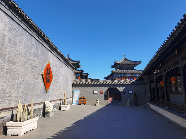 Follow woodblock prints into a canal town