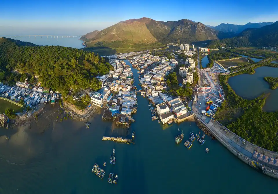 Give a fishing village a day at village pace