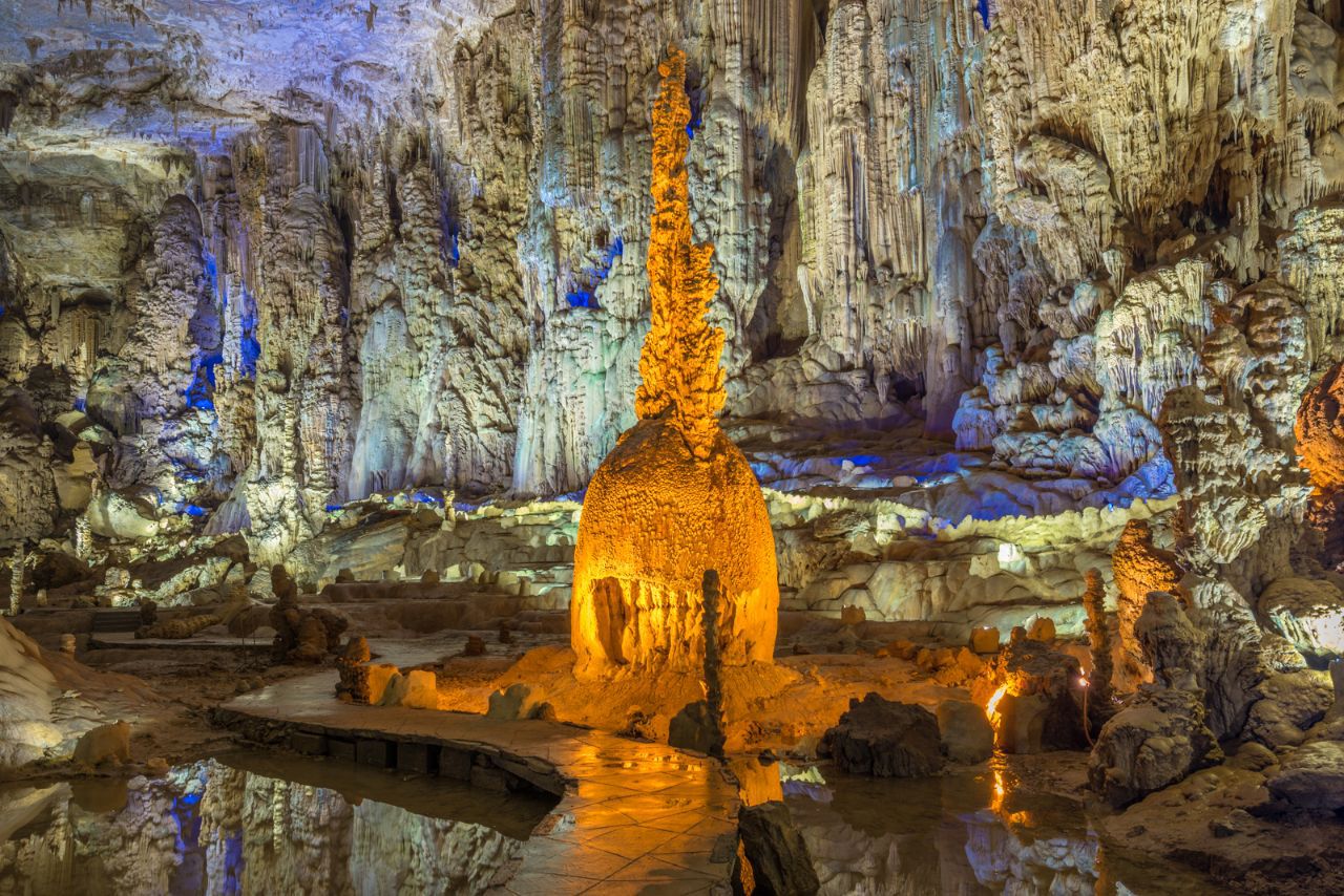 Zhijin Cave and Grand Canyon with hotel transfers